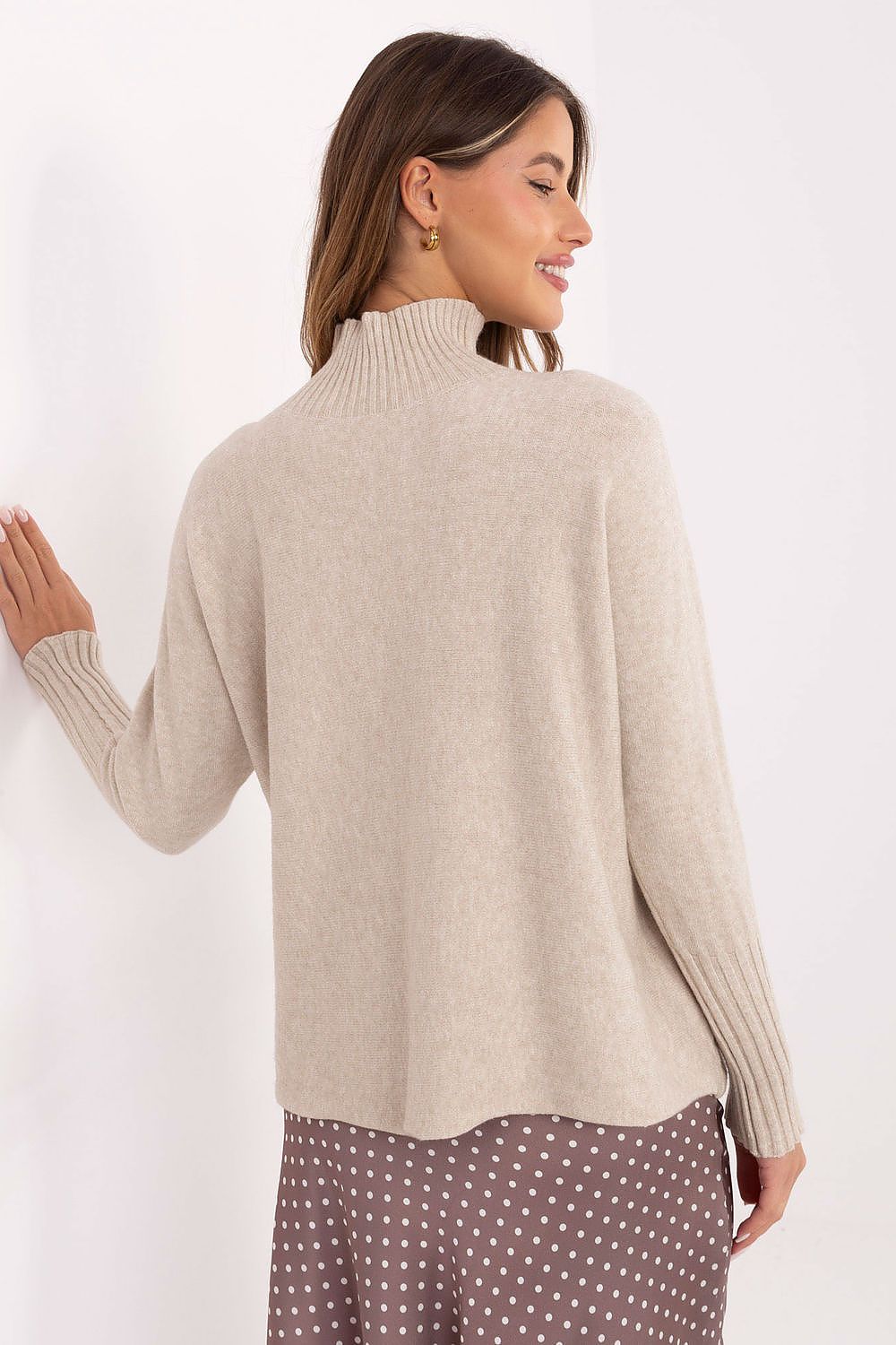 Sophisticated casual turtleneck sweater by Rue Paris, featuring ribbed cuffs and a smooth pattern, designed for a flawless fit and timeless style.