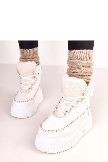 Solea stylish eco-leather ankle boots, featuring a sturdy shaft height of 12cm, blending style and comfort effortlessly.