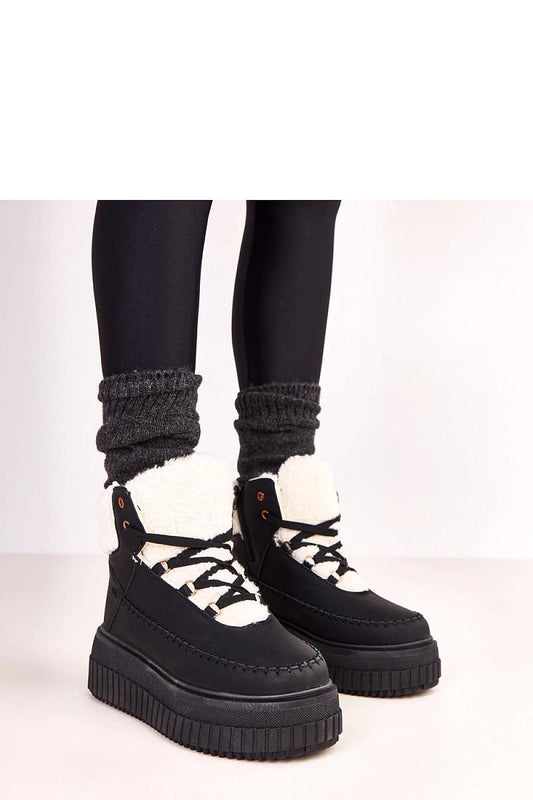 Solea Stylish Sport Ankle Boots featuring eco-leather, laces, and luxurious fur lining, perfect for urban fashion and comfort.