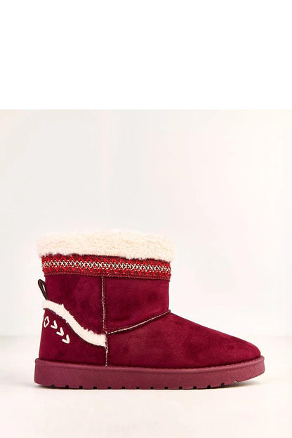 Stylish Solea luxury slip-on snow boots displayed in various sizes, highlighting their comfortable fit and chic design, perfect for winter outings.