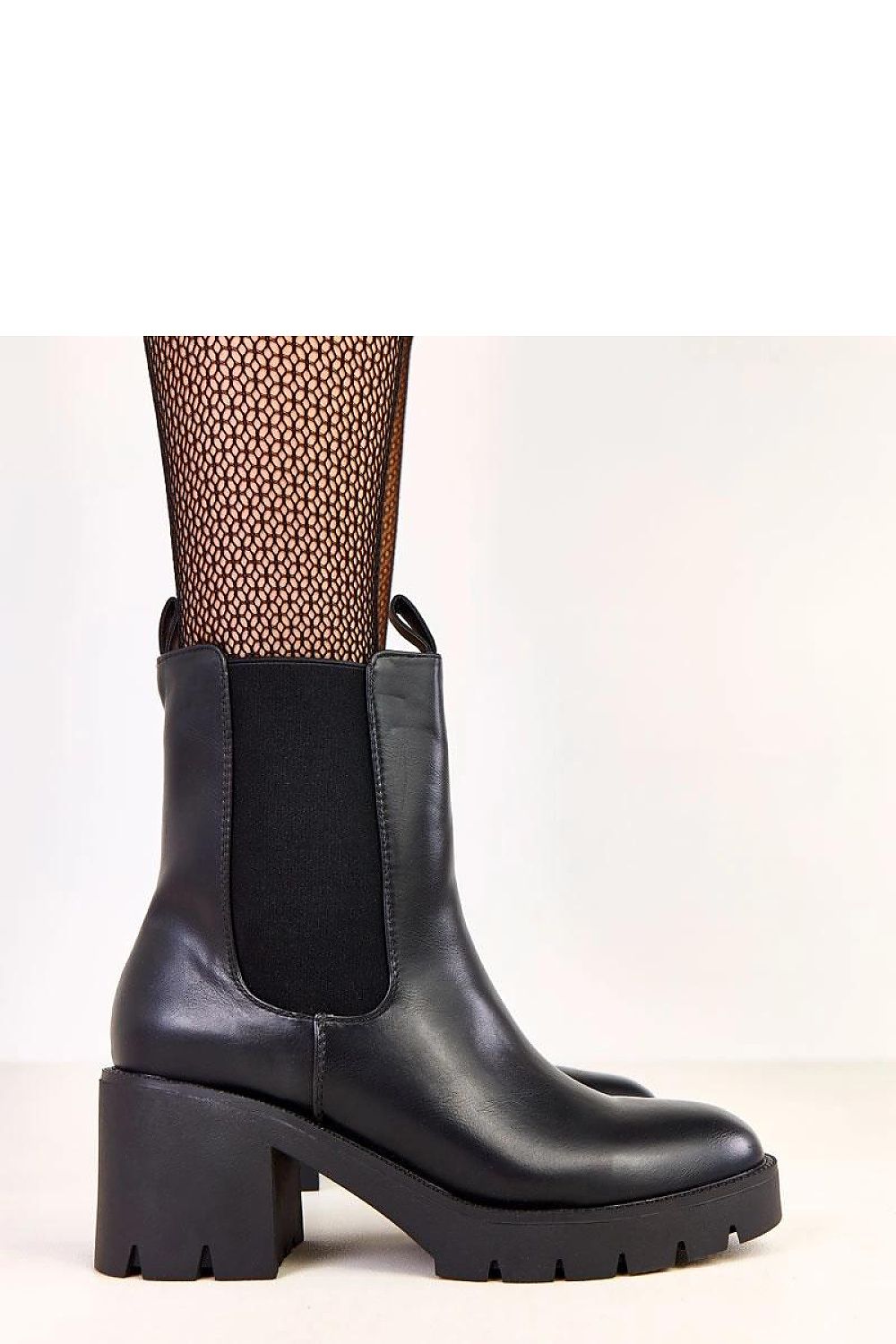Solea ladies ankle boots with a round toe design, made from high-quality eco leather, ideal for both work and everyday elegance.