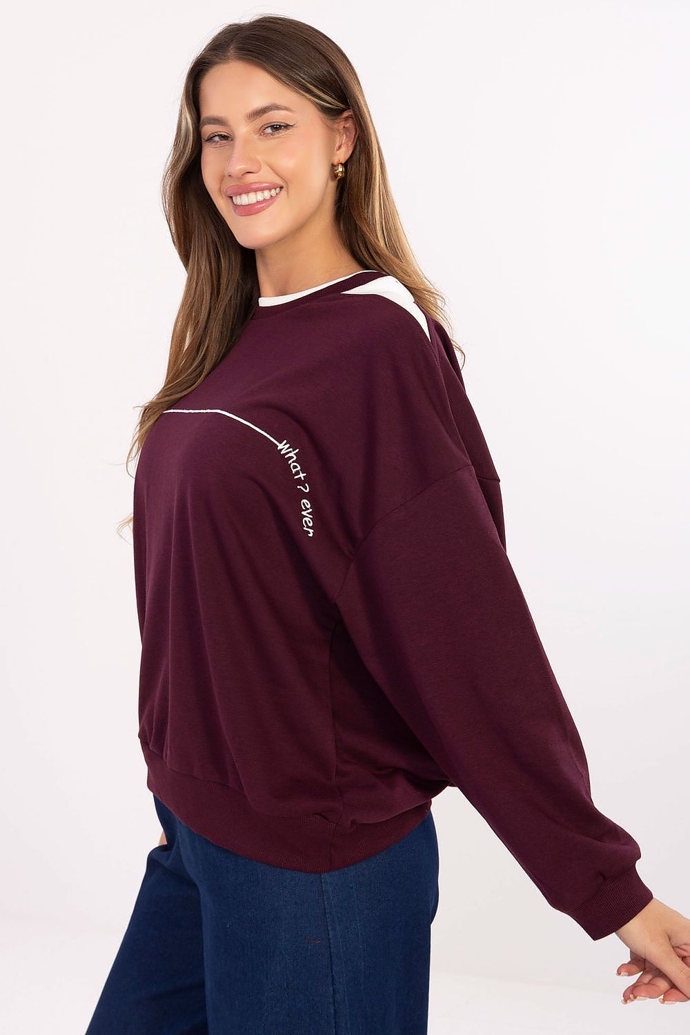 Chic oversized women's sweatshirt by Relevance featuring contrasting inserts, round neckline, and casual style, perfect for elegant comfort.