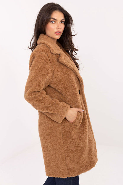 Elegant knee-length women's coat in artificial lamb from Factory Price, showcasing a stylish casual comfort design ideal for autumn and winter.