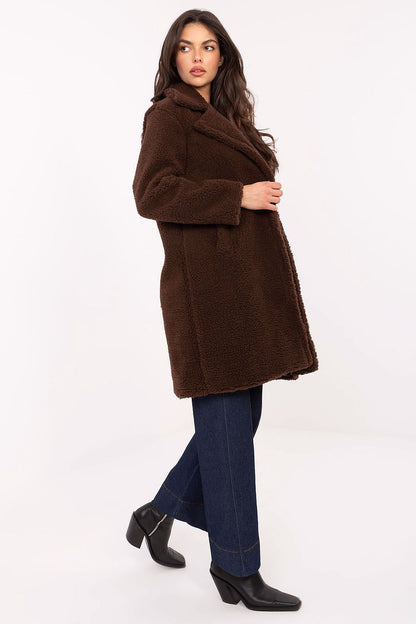 Functional slip pockets of the elegant women's coat from Factory Price, combining practicality with luxurious everyday wear.