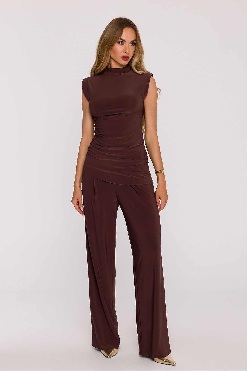 Elegant Modern Women's 2-Piece Knit Set by Moe featuring a luxurious turtleneck blouse and wide-leg pants for sophisticated style and comfort.