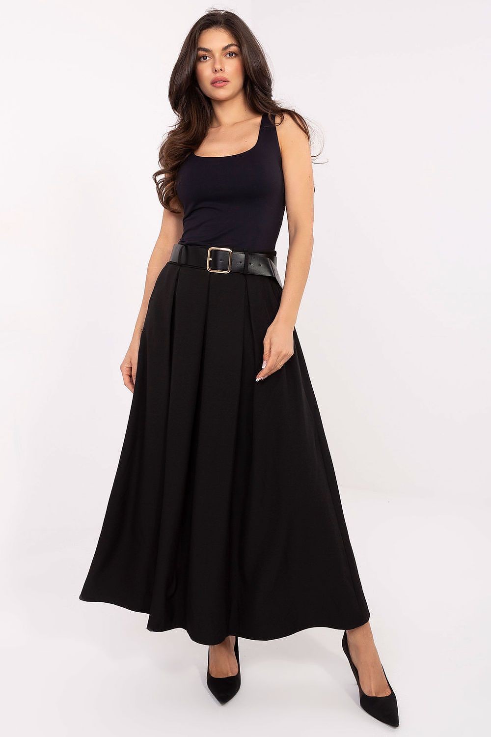 Elegant long flared maxi skirt with pleats and elastic waist by Italy Moda, featuring pockets and a sophisticated design suitable for various occasions.