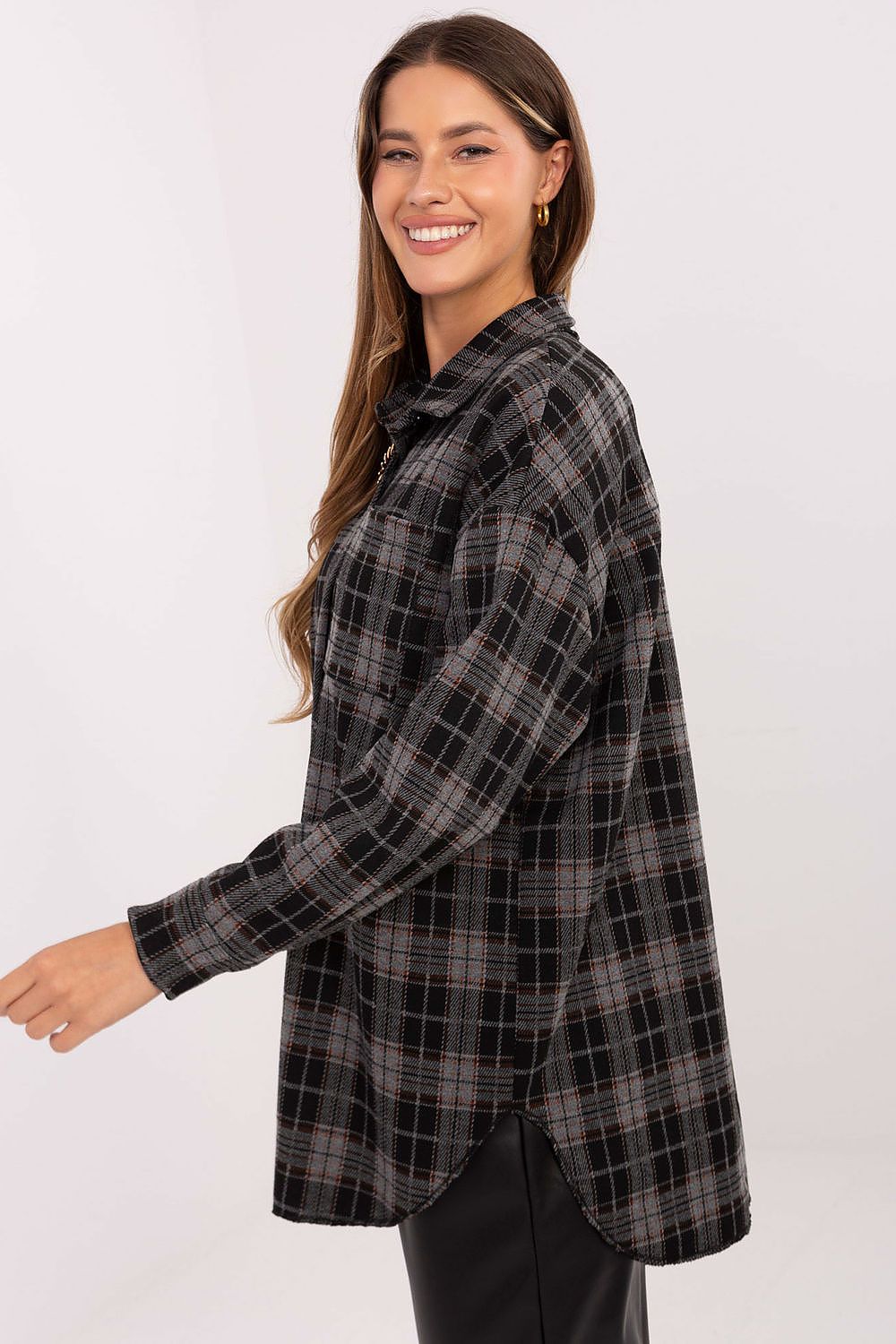 Close-up of the high-quality fabric of the Italy Moda women's flannel shirt, showcasing the timeless checkered pattern.