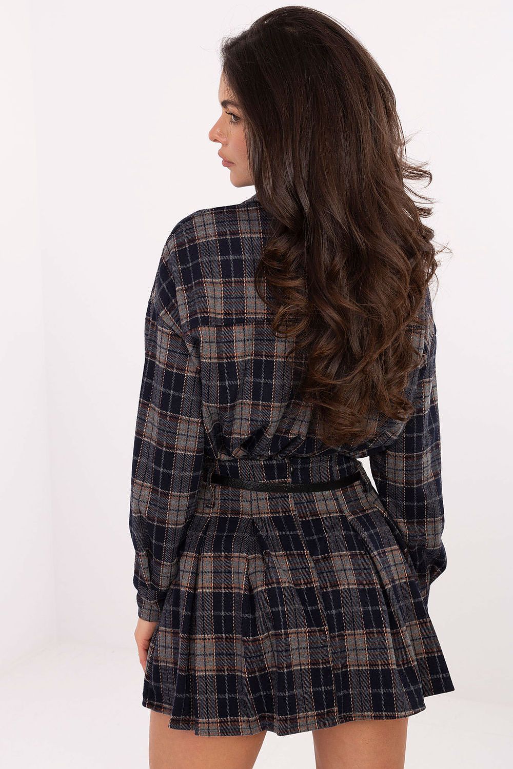 High-quality mini skirt with godets from Italy Moda, featuring a trendy checkered design and comfortable fit, perfect for both casual and elegant styling.