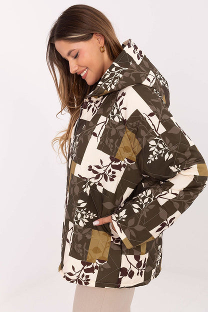 Chic Italy Moda women's casual quilted jacket with a stylish zipper, long sleeves, and practical side pockets, perfect for everyday elegance.