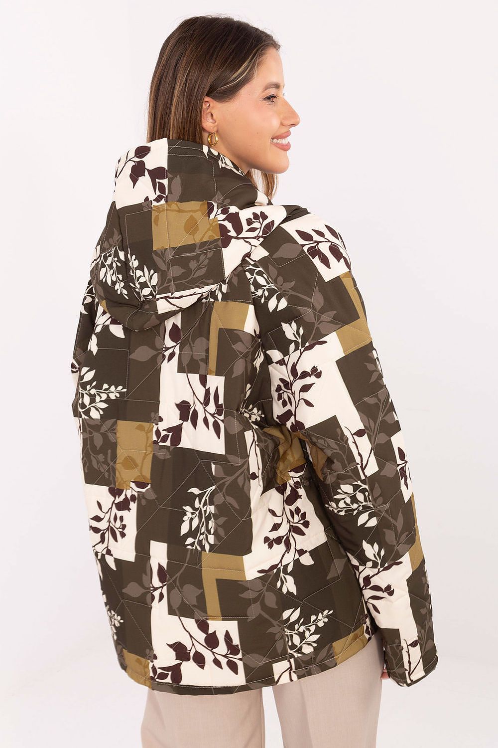 Stylish Italy Moda women's quilted jacket with hood featuring a vibrant, casual print perfect for transitional seasons.