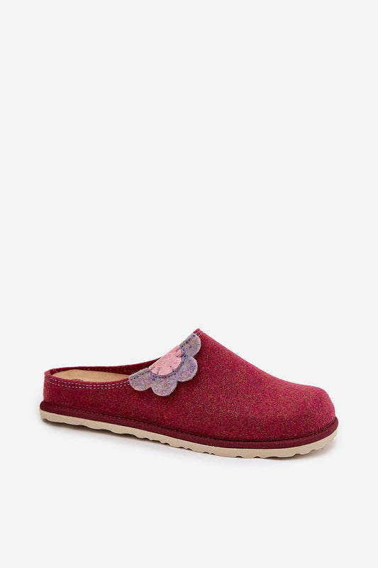 Close-up of the exquisite felt fabric and flower decoration on women's slippers from Step in Style, epitomising comfort and refined craftsmanship.