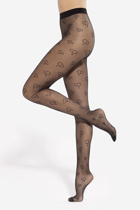 Close-up of Gatta heart pattern tights featuring intricate heart designs, highlighting the quality matte yarn and luxurious comfort.
