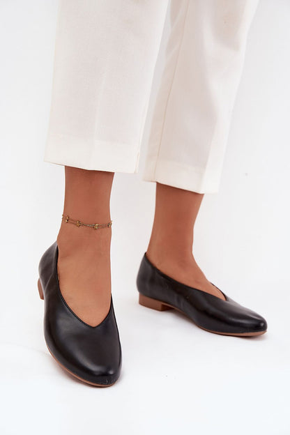 Luxury women's eco-leather ballet flats by Step in Style, featuring a classic rounded toe design and providing all-day comfort, available in EU sizes 36-41.
