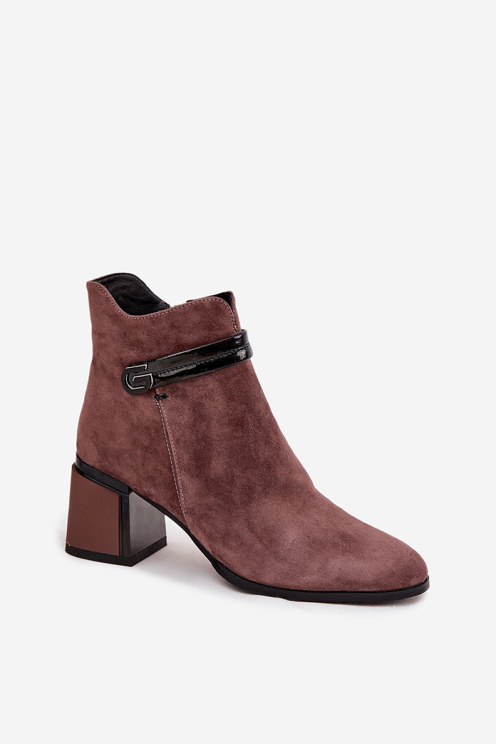 Elegant women's suede ankle boots by Step in style, featuring a 7 cm heel, zipper fastening, and insulated interior, ideal for stylish comfort in EU sizes 36-40.