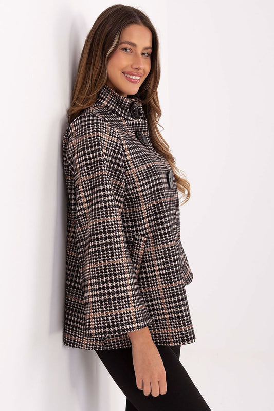 Timeless women's checkered coat from Italy Moda, featuring a stylish button closure, perfect for sophisticated outfits on cooler days.
