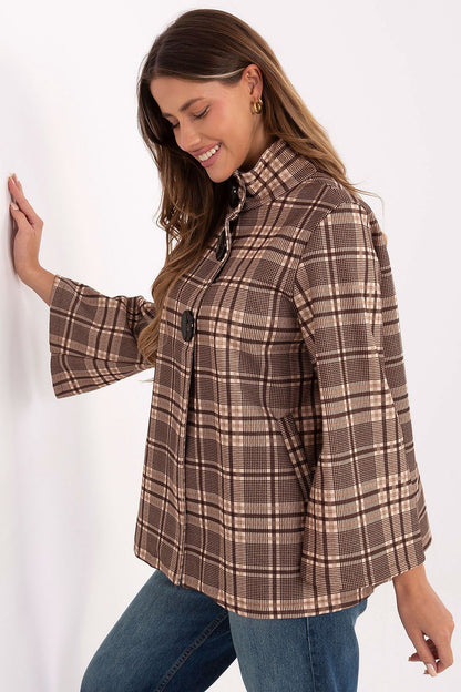 Stylish women's checkered coat by Italy Moda, featuring a sophisticated cut and comfortable fit, ideal for both urban and refined outfits.