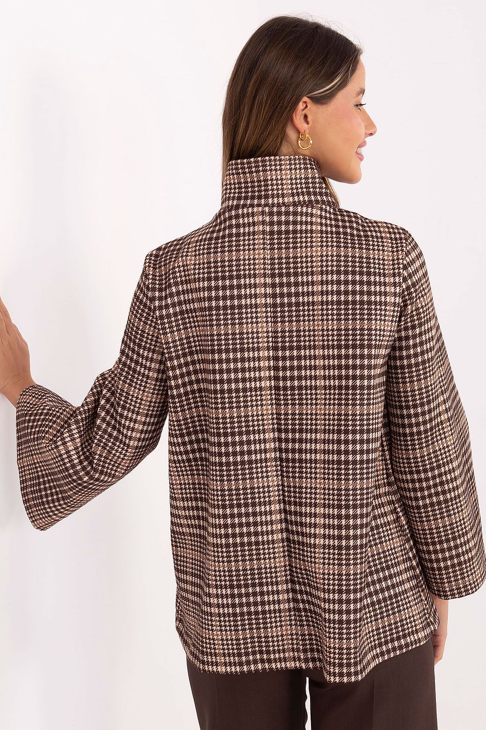 Close-up of Italy Moda's luxurious checkered coat for women, showcasing the fine details such as large buttons and a stand-up collar.
