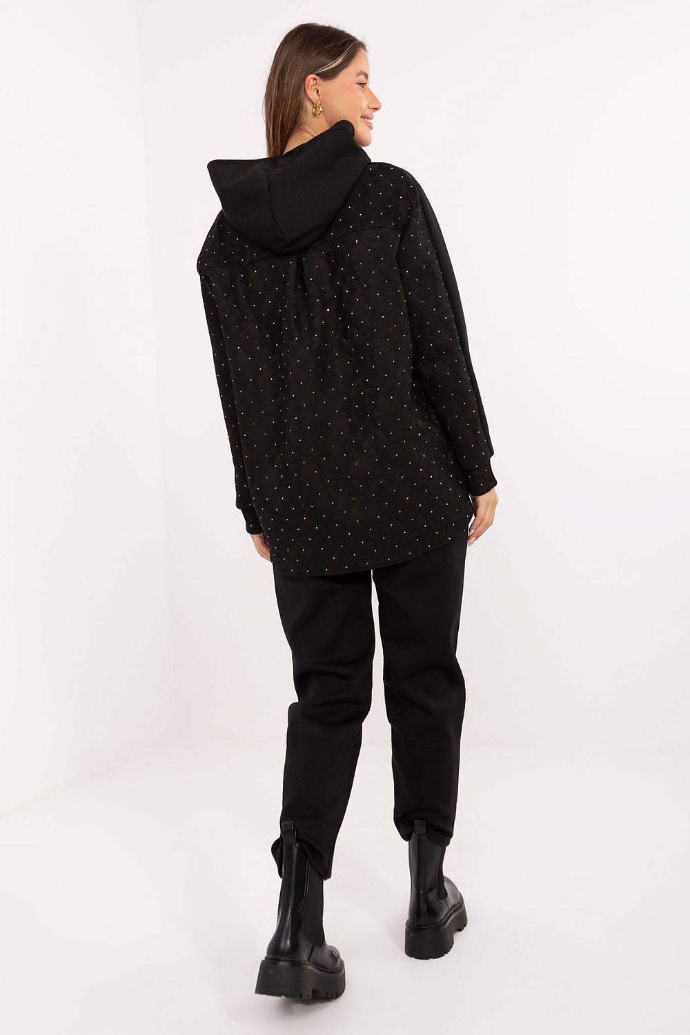Chic women's casual outfit by Italy Moda, showcasing a fashionable hoodie with elegant lace inserts and elastic waistband tapered pants for versatility and comfort.