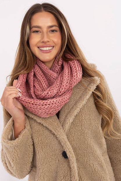 Stylish and practical 100% polyester neck warmer by AT, ideal for both casual and urban looks while providing comfort and warmth in colder weather.