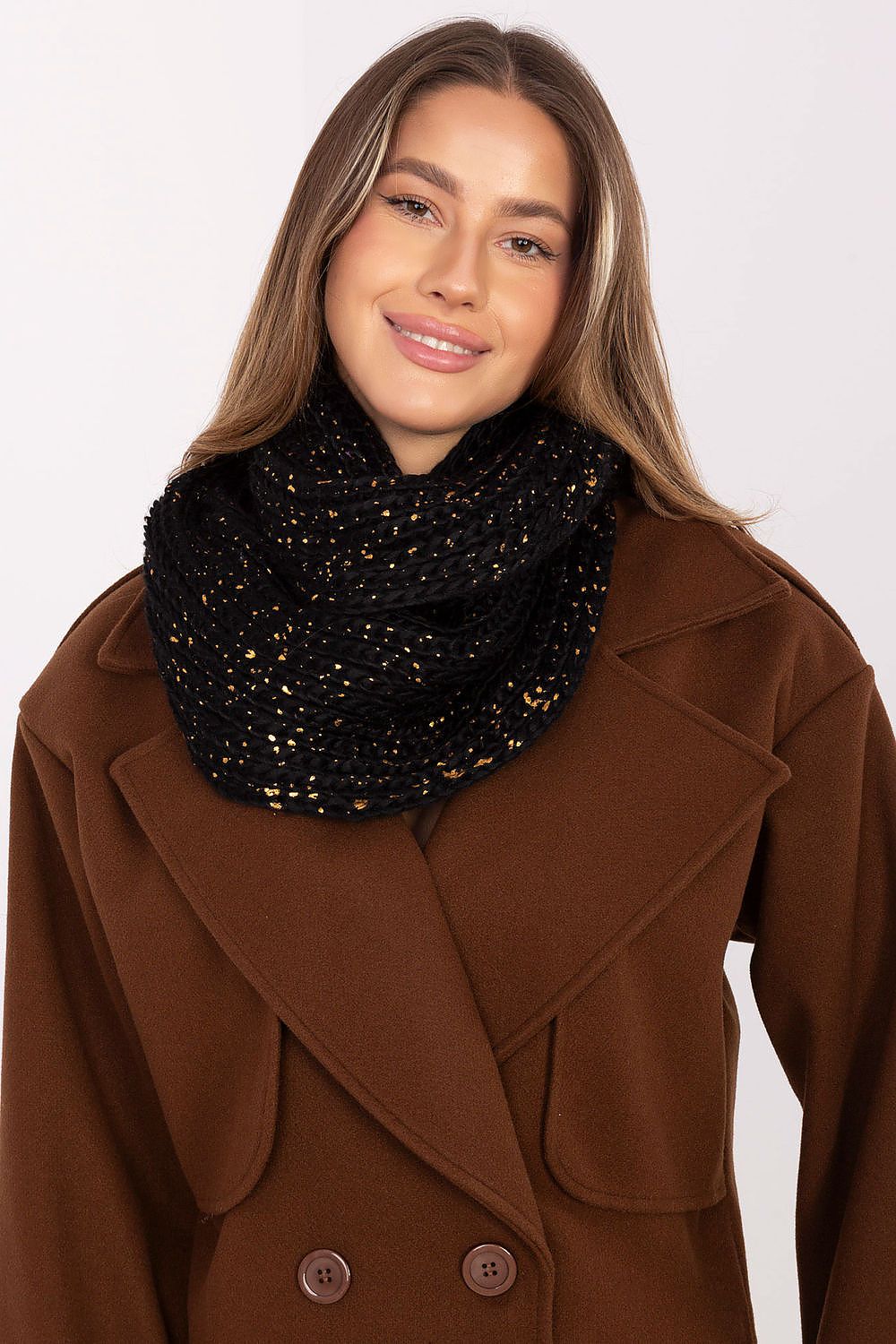 Luxury Infinity Scarf by AT, featuring a colourful high-quality polyester design, ideal as a stylish neck warmer for cold weather. Size 65x27 cm for versatile wear.