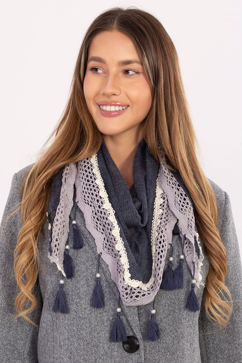Elegant 152x52 cm triangular viscose neckerchief scarf by AT, featuring delicate lace and pearly fringes, perfect for adding luxury to any outfit.