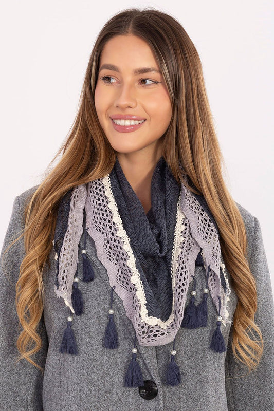 Elegant 152x52 cm triangular viscose neckerchief scarf by AT, featuring delicate lace and pearly fringes, perfect for adding luxury to any outfit.
