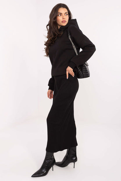 Elegant long-sleeve hoodie for women by Relevance, perfect for everyday wear, highlighting comfort and style with a printed inscription.