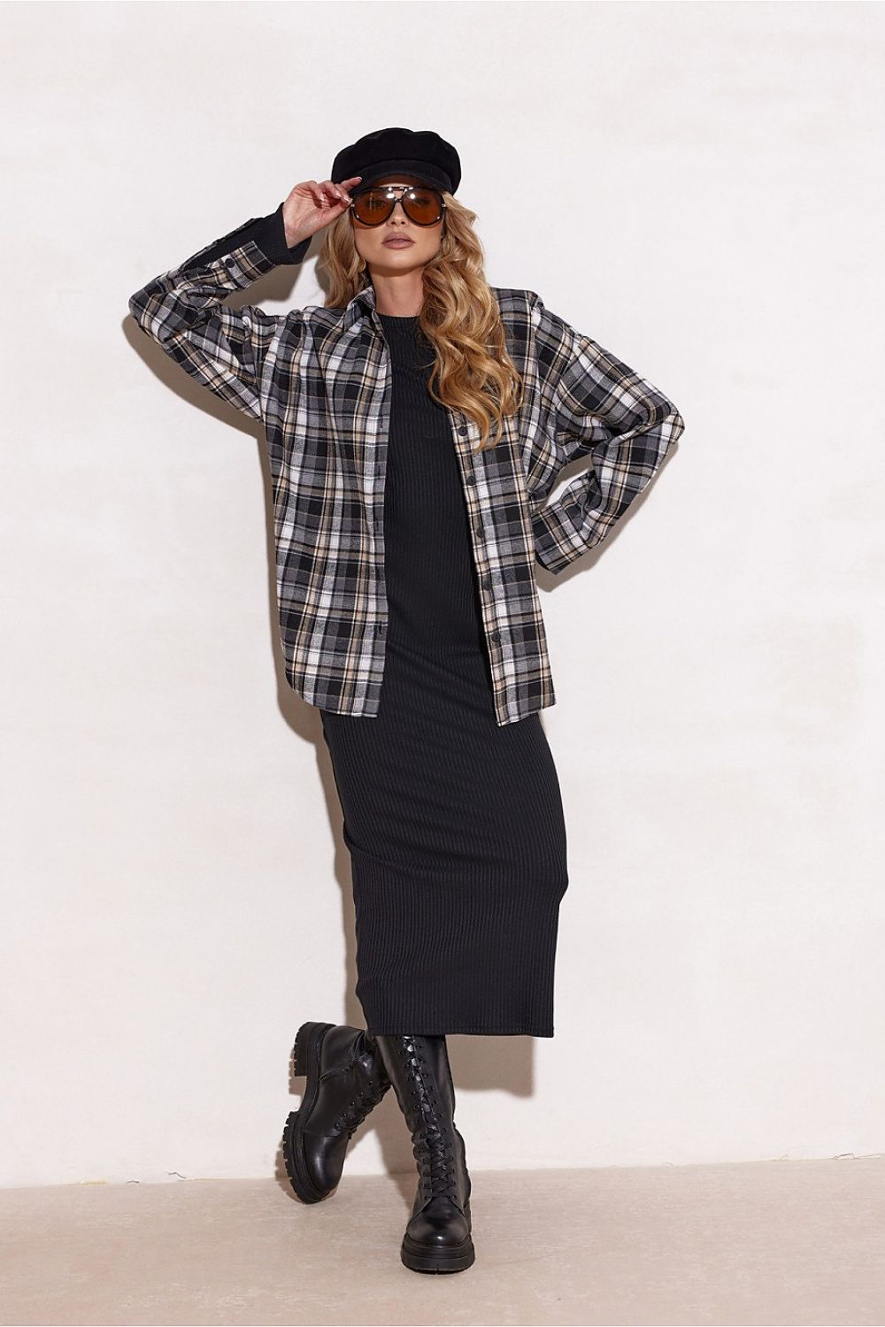 Roco Fashion luxurious long sleeve shirt in EU size 0, crafted from a soft polyester and rayon blend, showcasing elegance and comfort for everyday and fashionable styles.