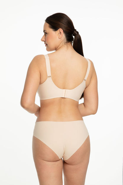 Julimex luxury bra elegantly packaged, illustrating perfect fit and minimalist design ideal for everyday wear with an emphasis on comfort.