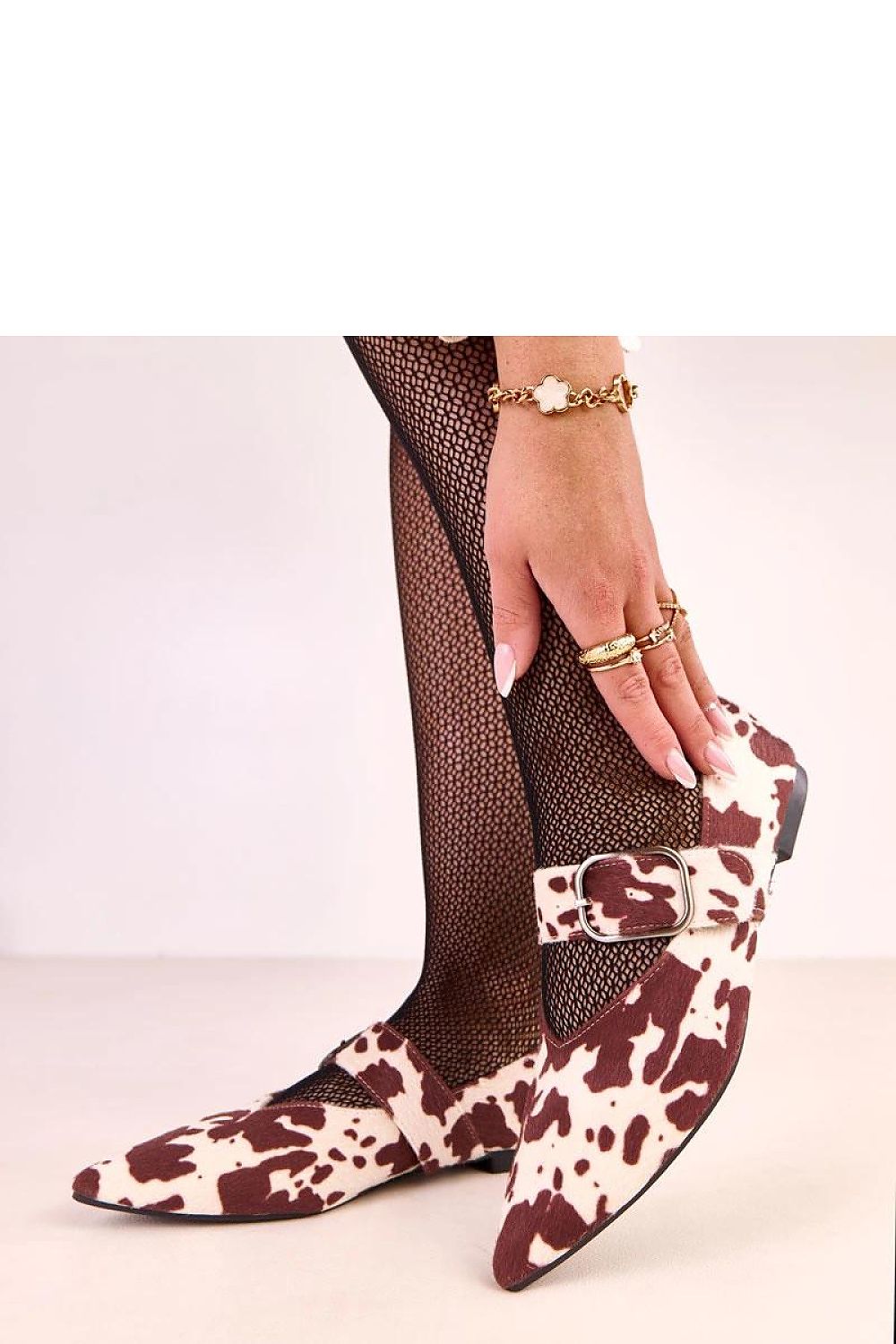 Solea Women's Ballerina Flats displayed on a stylish background, epitomising modern elegance and comfort.