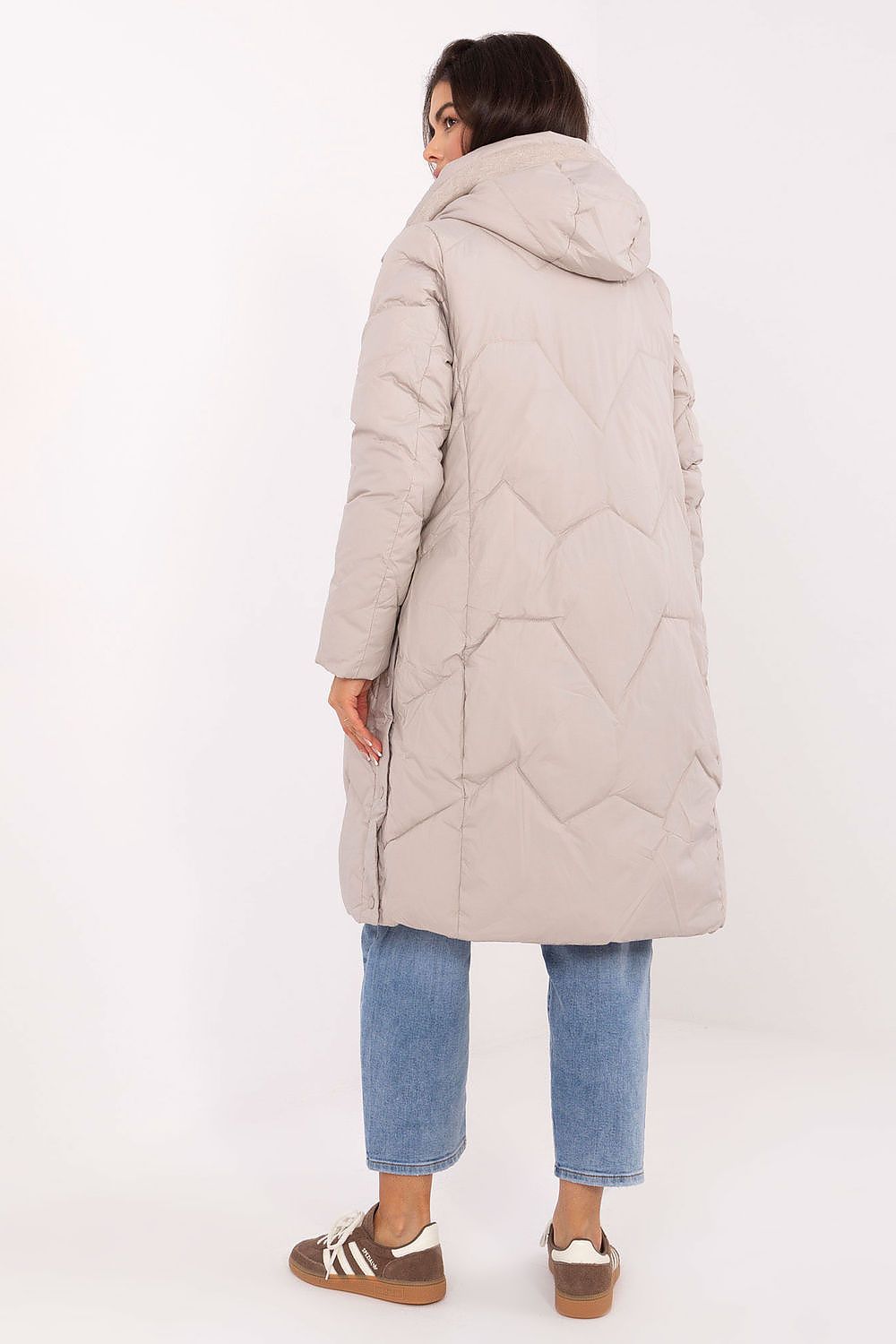 Women wearing the MBM Long Down Jacket with a hood, enjoying a stylish outdoor look ideal for winter.