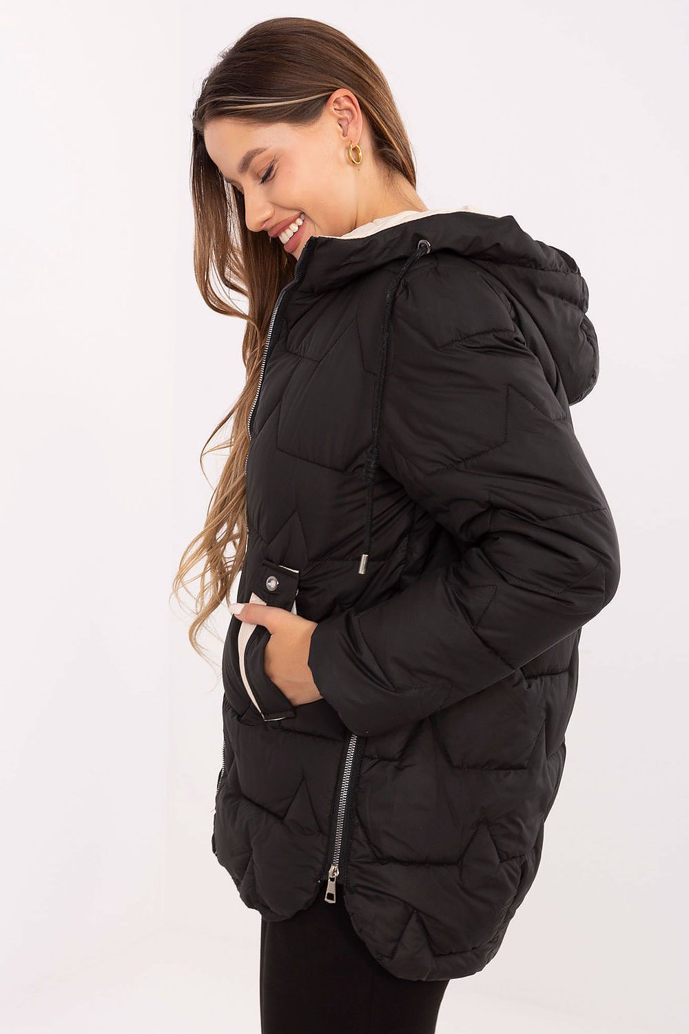 Close-up of MBM women's down jacket in luxurious polyester fabric, highlighting the practical zipper and convenient pockets for everyday use.