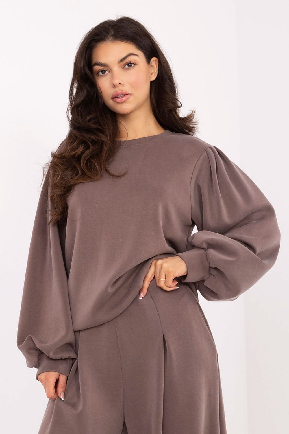Premium women's blouse from Factory Price in EU size 0, designed with a delicate buttery texture, perfect for both casual and sophisticated looks.
