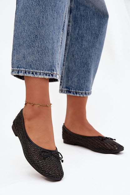 Lightweight and comfortable women's ballet flats with a delicate bow detail, designed by Step in Style, suitable for casual outings.
