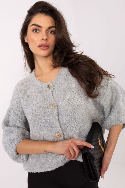 Sophisticated knitwear by Italy Moda, featuring a loose-cut design for comfort and elegance.