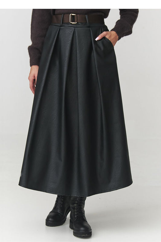 Elegant black faux leather flared midi skirt by Makadamia, featuring a trendy belt that highlights the waist, perfect for upscale styling.