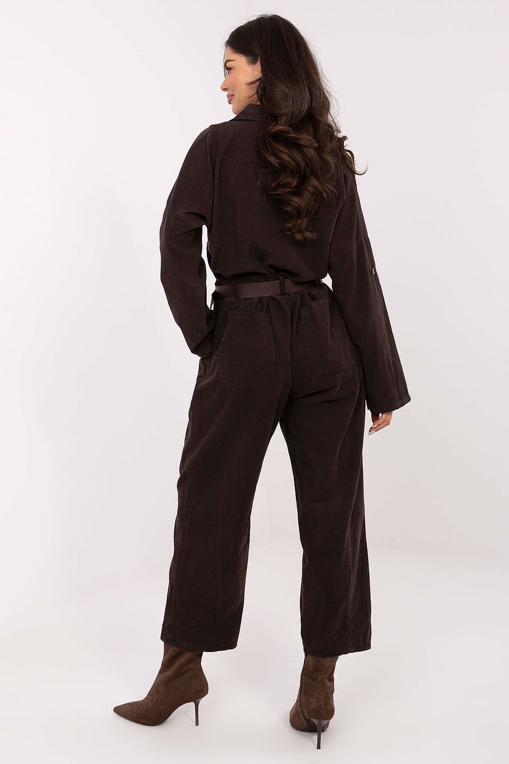 Chic and stylish Italy Moda women's trousers with wide legs and a fashionable belt, ideal for casual and elegant outfits.