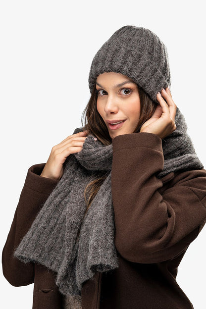 Close-up of the soft fabric of the Awama luxury warm hat, showcasing the premium kid mohair and wool blend, perfect for warmth and breathability.