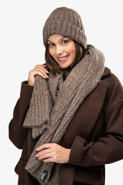 Versatile and chic warm hat from awama, made in Poland to protect against cold while enhancing personal style.