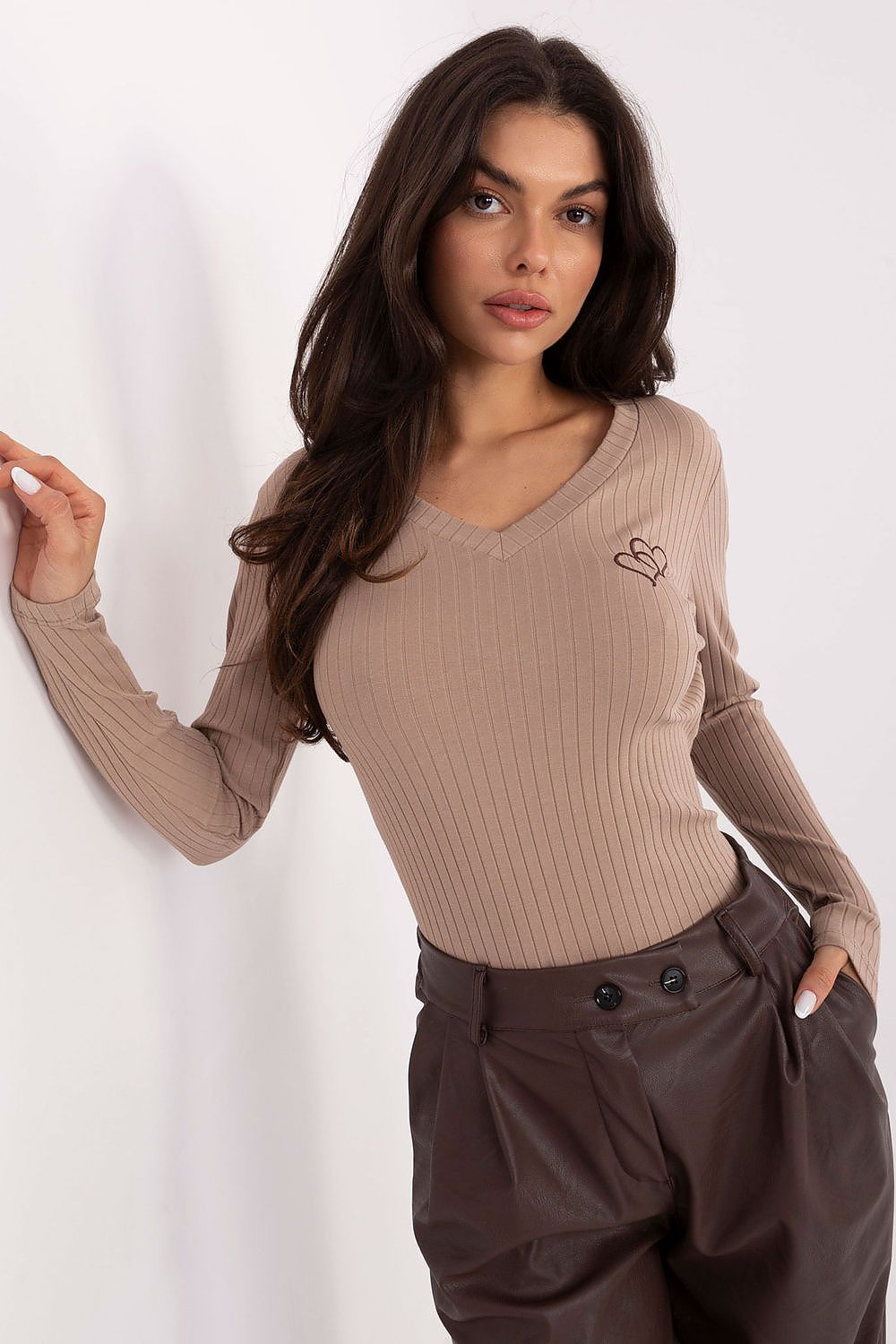 Elegant display of the Rue Paris stylish ribbed cotton blouse in various available sizes, highlighting both comfort and fashion to elevate casual wear.