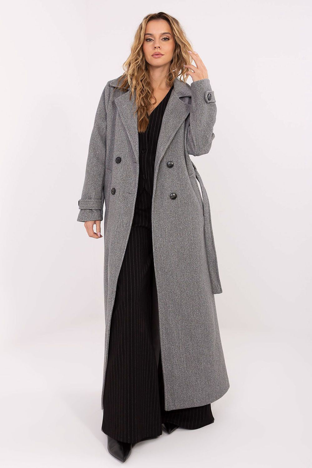Stylish double-breasted women's coat in high-quality polyester by Factory Price, perfect for autumn and winter.