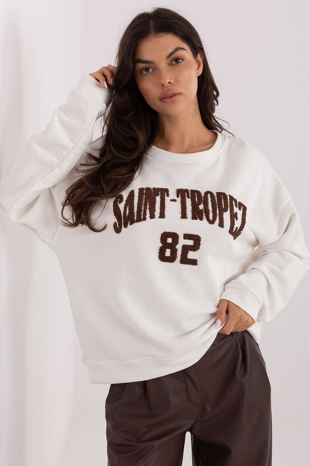 Fashionable Women's Casual Sweatshirt in EU 0 size from Factory Price, ideal for pairing with jeans or leggings for a trendy look.