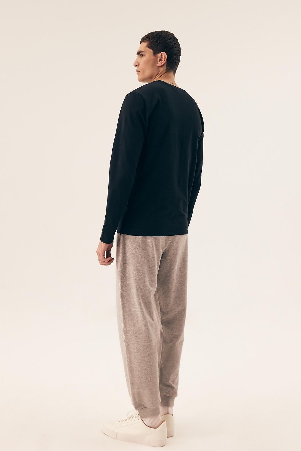 Elegant Henderson Men's Cotton Long Sleeve Undershirt 2-Pack Set, featuring luxurious soft fabric, perfect fit, and classic design suitable for everyday wear.