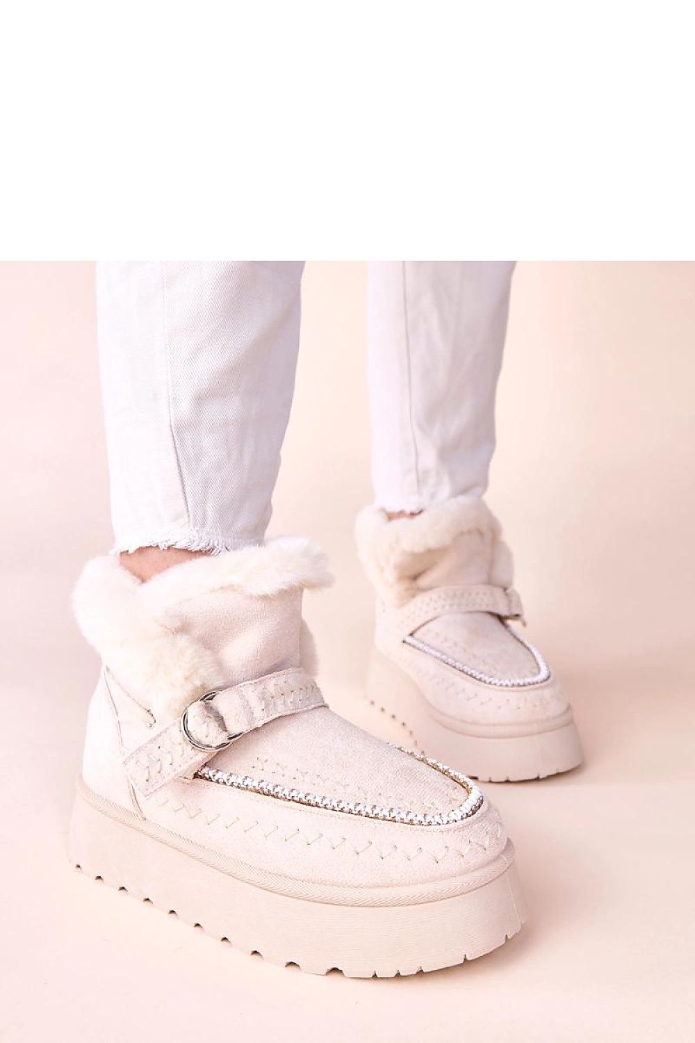 Elegant brown women's snow boots Ciana by Gemre, featuring decorative embroidery, ideal for winter elegance and comfort with superior thermal insulation.