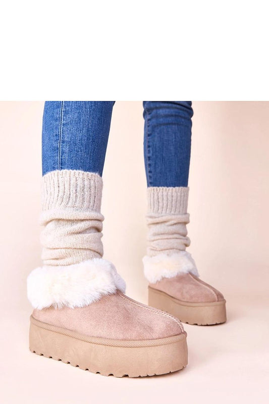 Solea Deesi Dark Beige Womens Snow Boots, featuring an insulated lining and non-slip sole, designed for stability and comfort during cold winter walks.