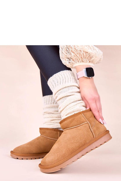 Close-up of Gemre Matilda Women's Brown Suede Leather Snow Boots, showcasing elegant design and durable construction by Solea.