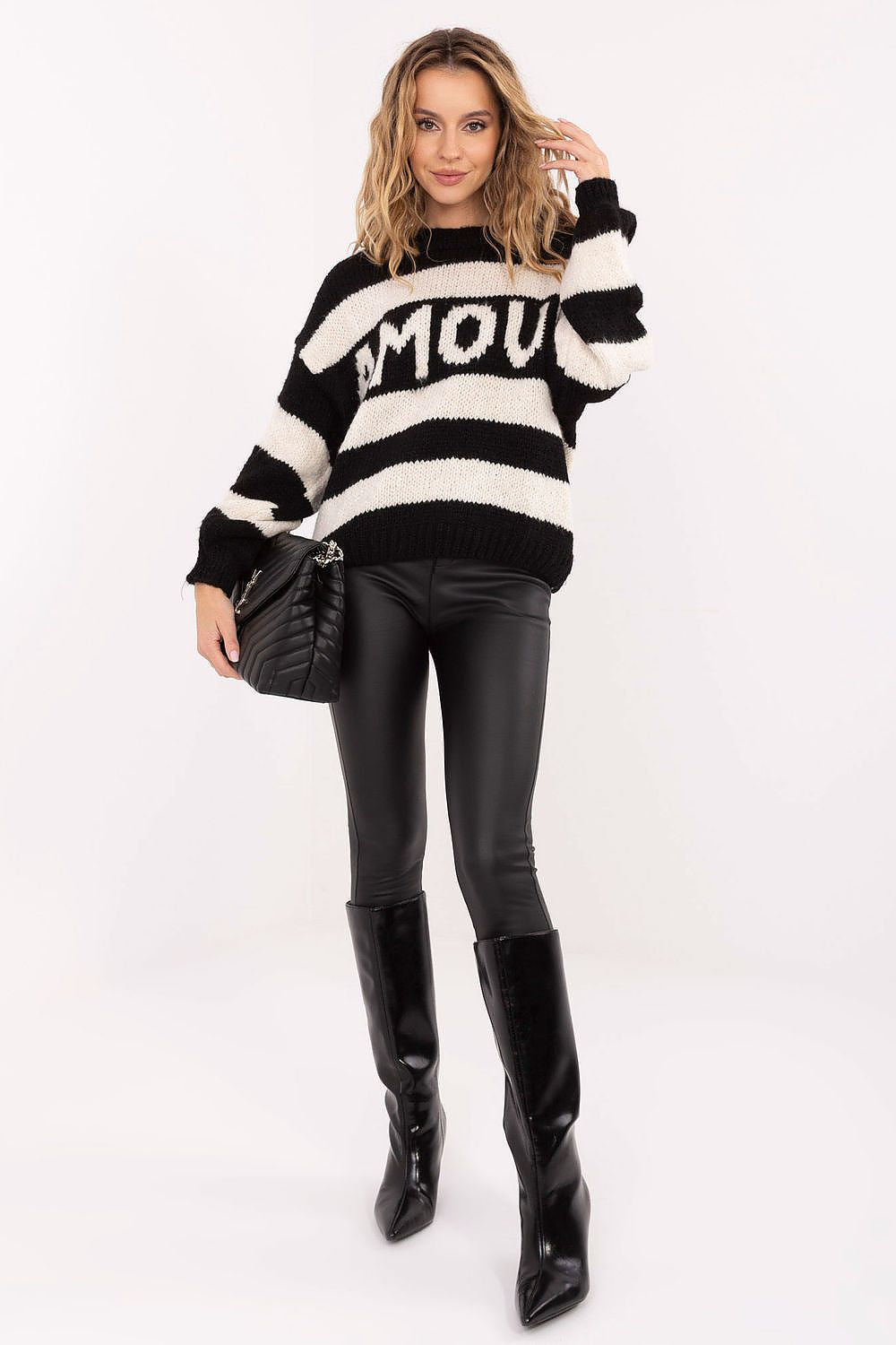 Italy Moda casual oversized women's sweater in a stylish striped pattern, featuring a round neck for sophisticated everyday elegance.
