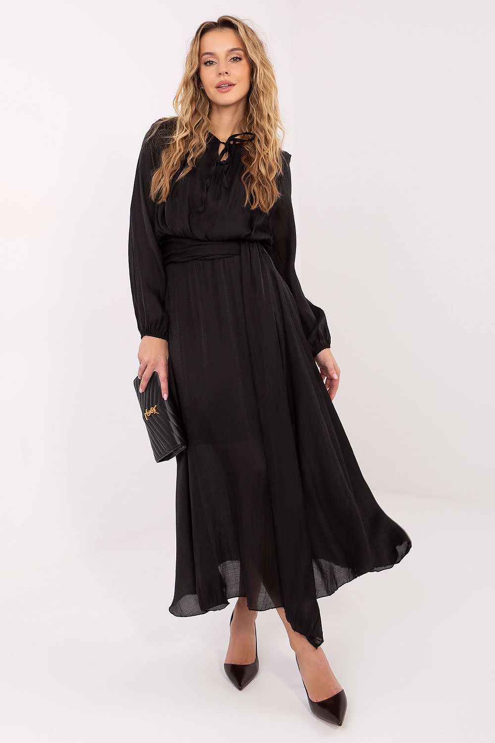 Elegant Rue Paris Maxi Daydress featuring a flared cut and chic tied neckline, perfect for any occasion from casual outings to formal events.