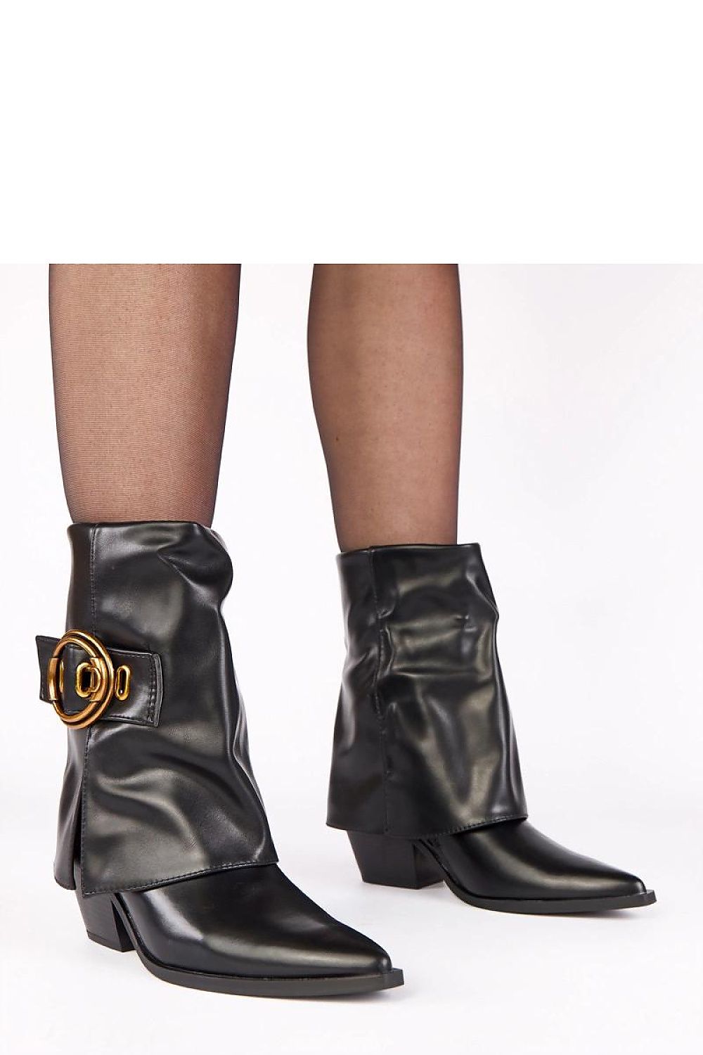 Elegant Solea Stylish Ankle Boots made of premium synthetic leather featuring a chic pointed toe and 7cm block heel, perfect for sophisticated women's fashion.