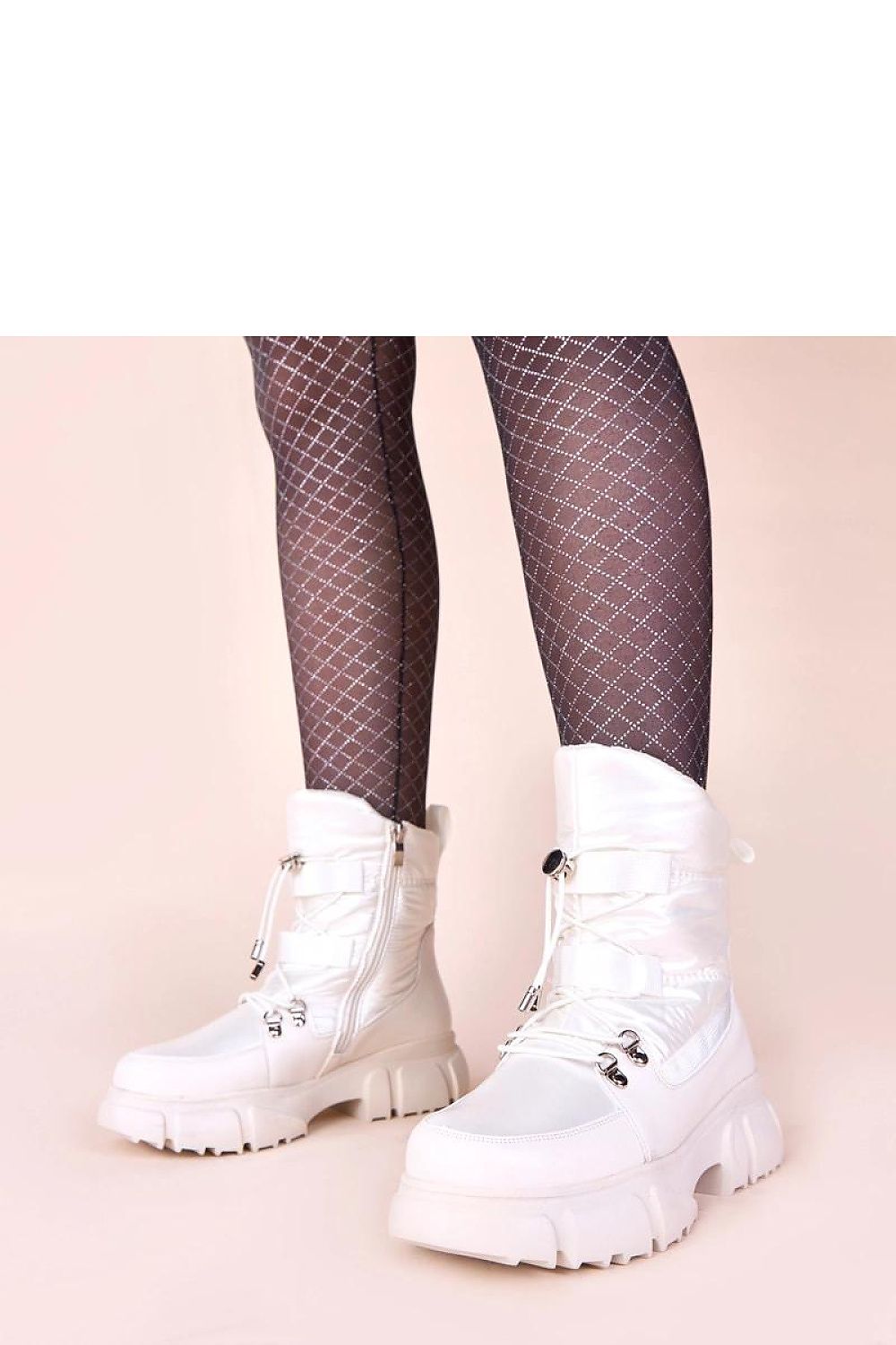 Jassi Women's Pearl Glow Snow Boots in luxurious artificial leather, showcasing a stunning pearl glow finish for winter elegance by Solea.